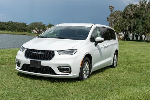Chrysler Pacifica 2023