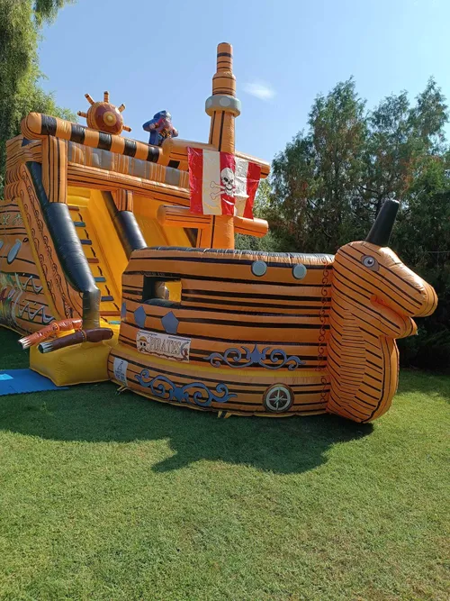 Corabia piratilor model nou