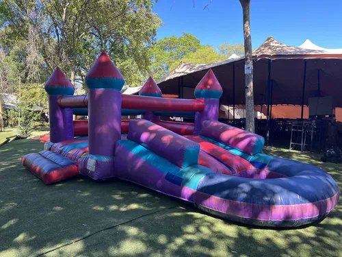 INFLATE - Jump Castle (Old Camelot)