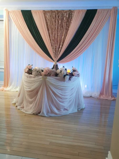 Customised Wide One Panel with Multi-Layers and Head Table