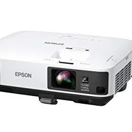 HD Medium Throw Projector