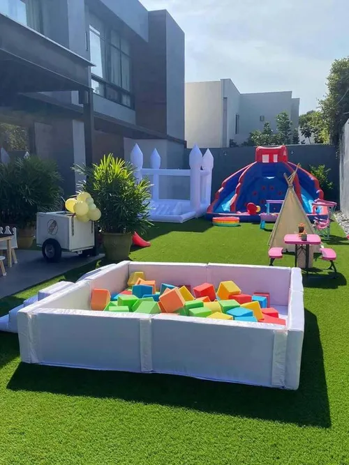 Alberca de pelotas blanca 2m x 2m