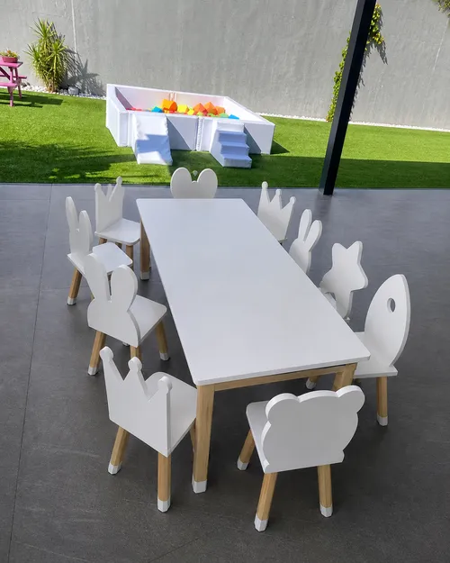 Paquete Mesa blanca + 10 sillas para niños