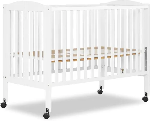 Full Size Portable White Crib (Dream On Me) w/ Mattress