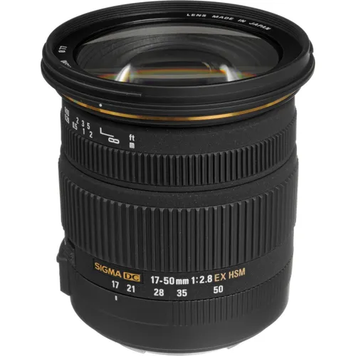 Sigma 17-50mm f/2.8 EX DC HSM
