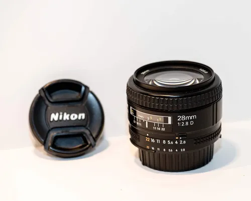 Nikon 28mm ƒ2.8 D