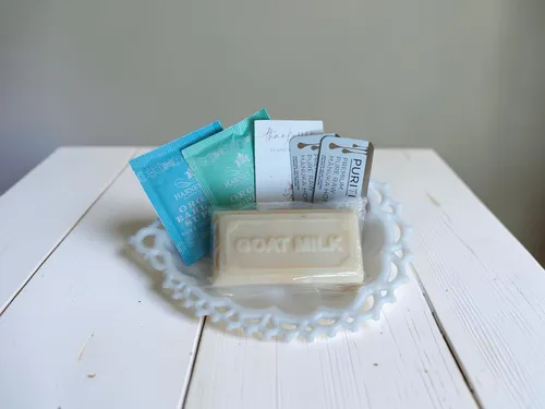 Vintage Milk Glass Tea, Honey & Goat Milk Soap Gift Set