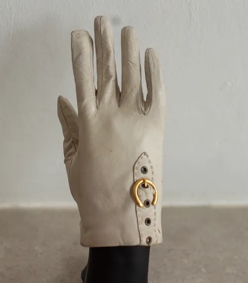 Cream Hand Gloves with Gold Buckle