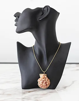 Scallop Shell Pendant Necklace