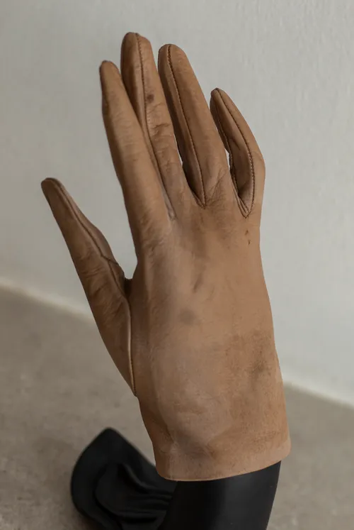 Light Brown Leather Hand Gloves