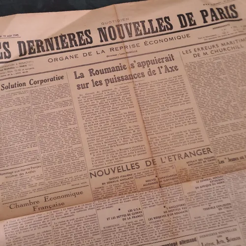 Quotidien Paris Vintage Newspaper