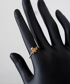 Bee Design Ring