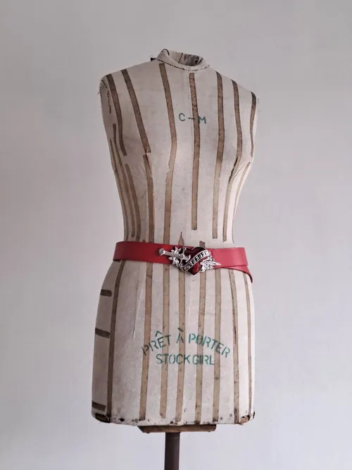 Red Heart Love Hurt Belt