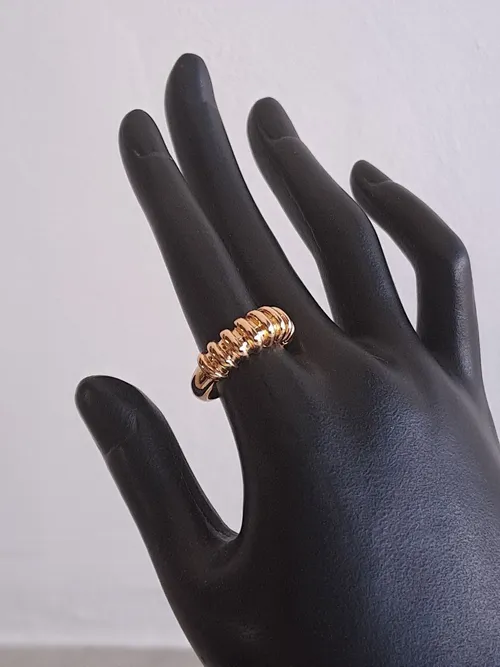 Chunky Gold Ring With Lines Design