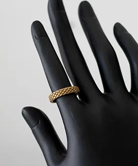 Lattice Pattern Engraved Ring