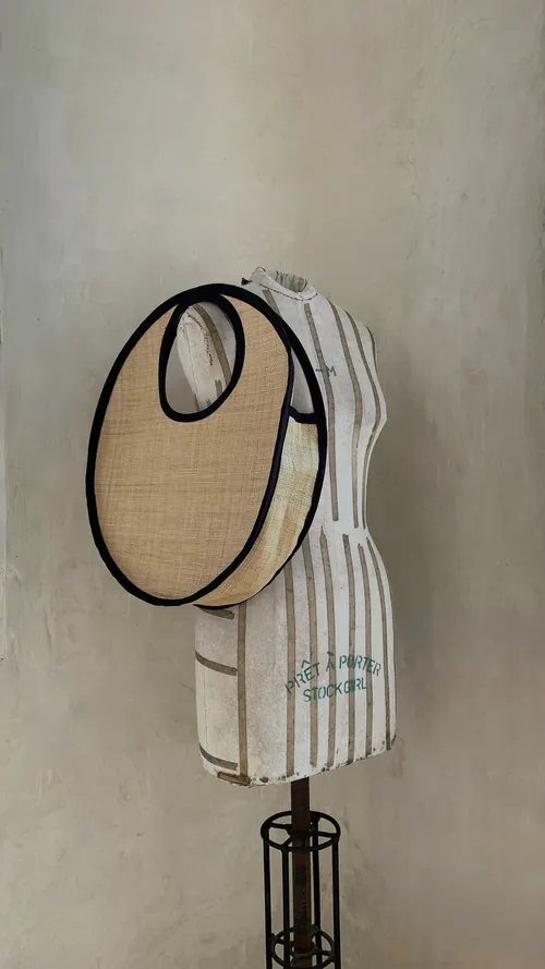 Round Shoulder Bag With Black Edge