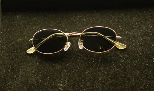 Gold Sunglasses (Oval Lens Frame)