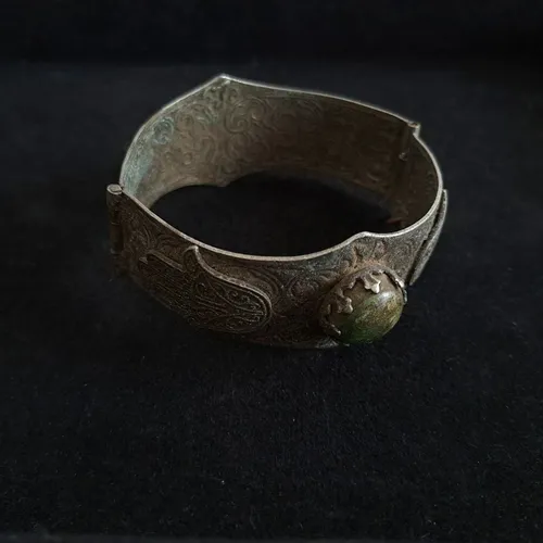 Antique Bracelet with Green Stone