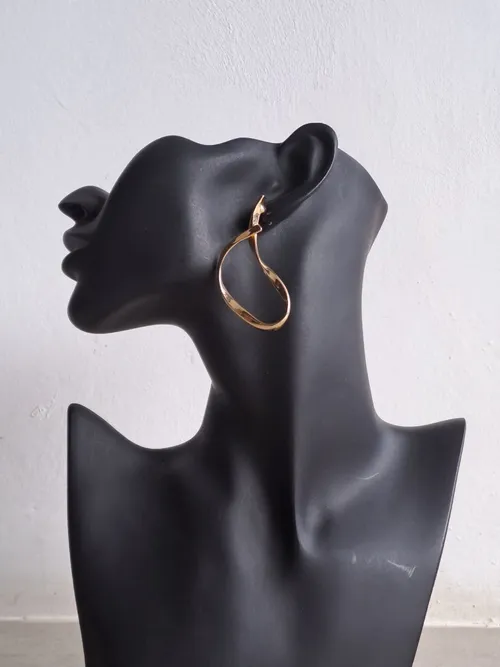 Twisted Design Gold Earing