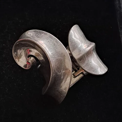 Large Silver Shell Arm Cuff