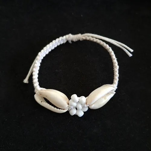 White Bracelet  with Shells