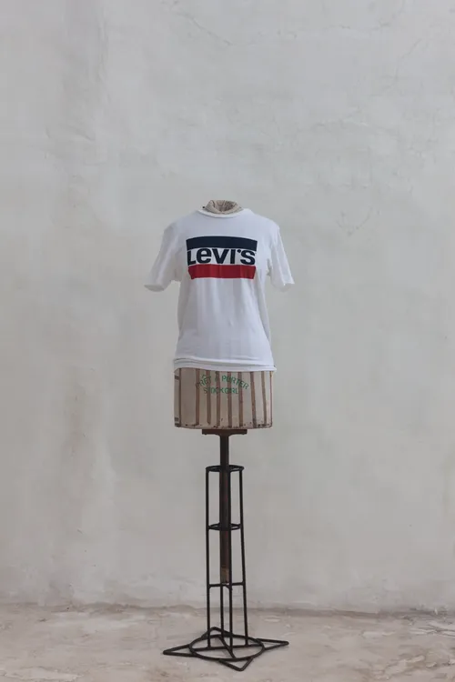 White T-Shirt with Levi's Logo