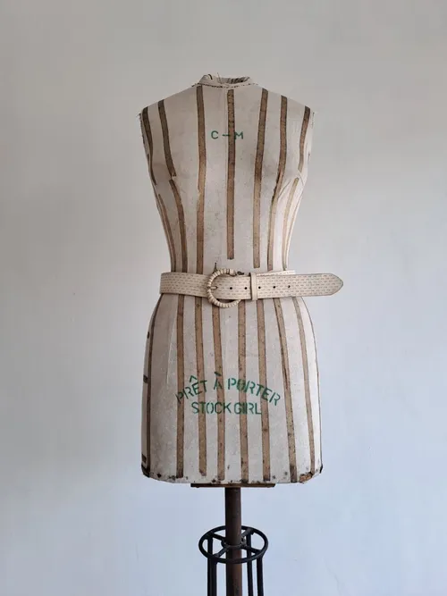 Circle Buckle White Leather Belt