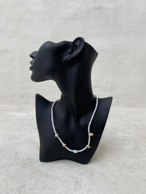 White Beads Shells Necklce