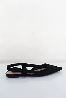 Black flat shoe
