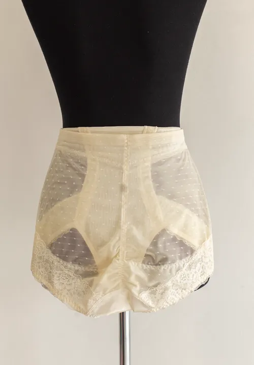 Cream Vintage Lace Culottes