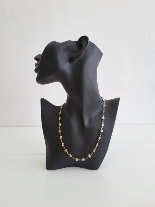 Daisy Necklace