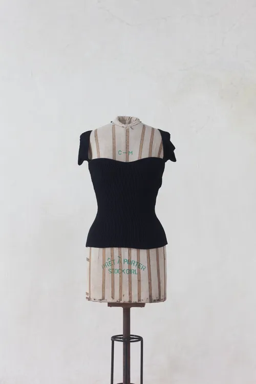 Black Knitted Short Sleeved Top