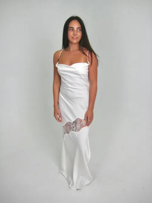 White chandra maxi 