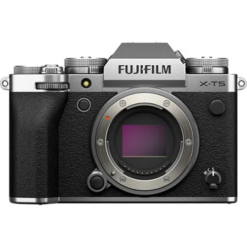 **Fujifilm X-T5**