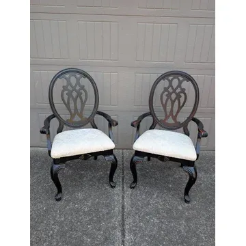 F29 black arm chair
