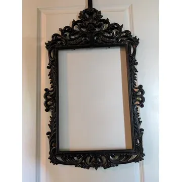D20 Ornate black rectangle frame