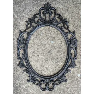 D10 ornate black frame