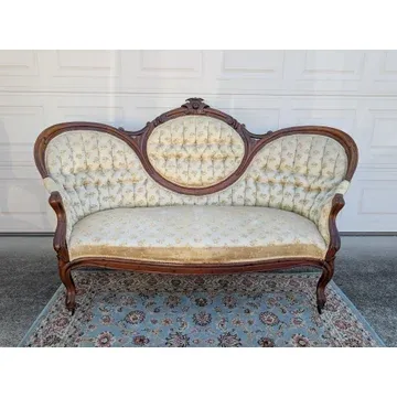 F24 cream vintage sofa 