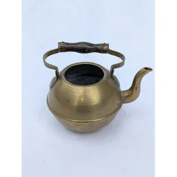 BC3 brass teapot