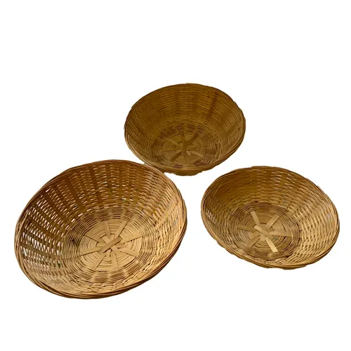 Basket: round reed (various sizes) 