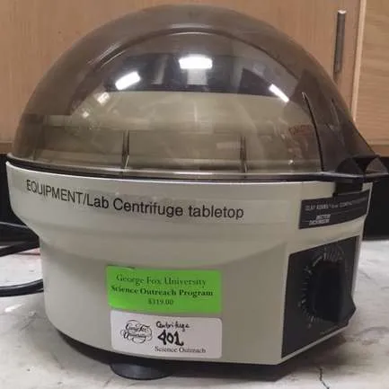 Equipment/Lab-Centrifuge, tabletop