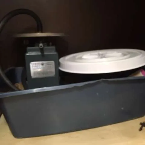 Equipment/Lab: Vacuum Pump, two-stage