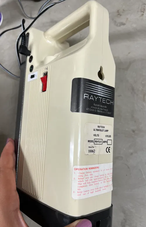 Equipment/Lab-Ultraviolet UV Light 