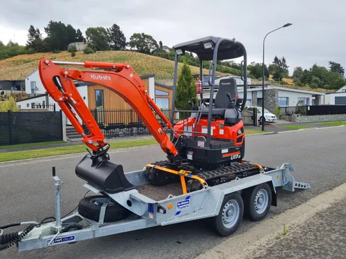 U17-3 1.7 tonne digger