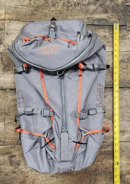 33L Backpacking Pack - Narrow Shoulders