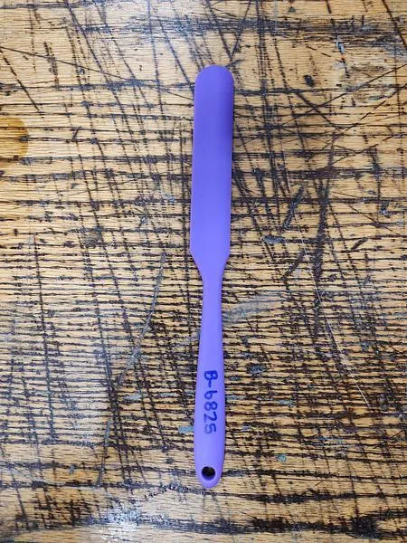 Silicon Icing Knife (purple)