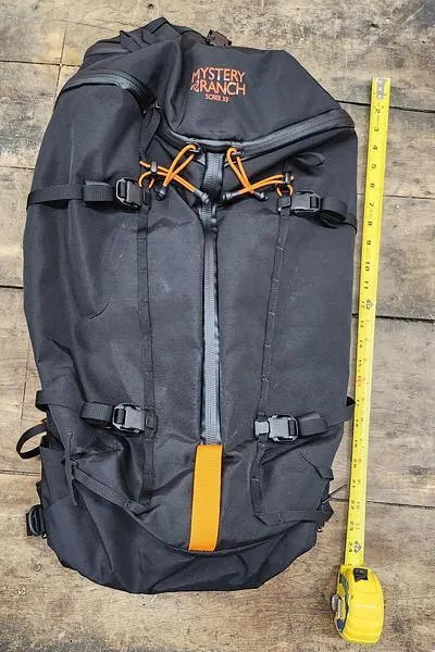 33L Backpacking Pack - Wide Shoulders