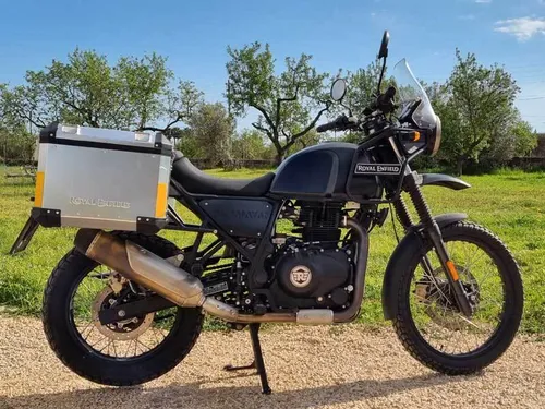 RE Himalayan 411 with panniers
