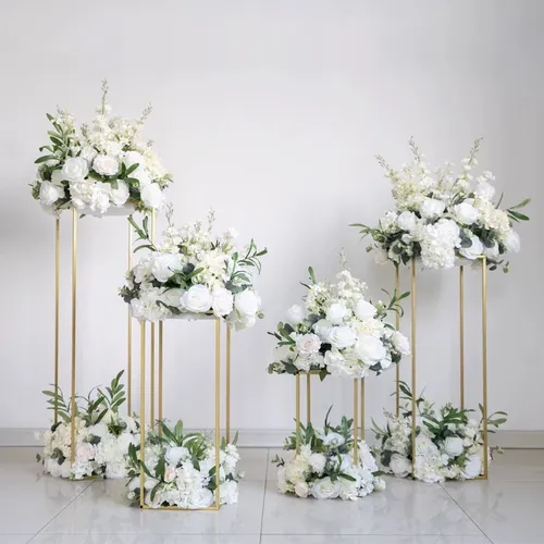 White Flower Pillar