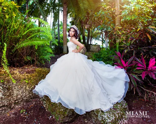 Quinceañera Ivory Dress. 